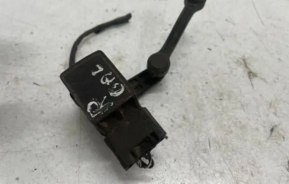 Mercedes-Benz R W251 Headlight/headlamp level sensor A0105427717