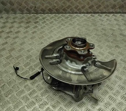 BMW 5 G60 Rear wheel hub 8831484 6898365