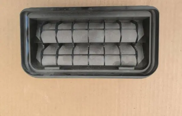 Quarter panel pressure vent