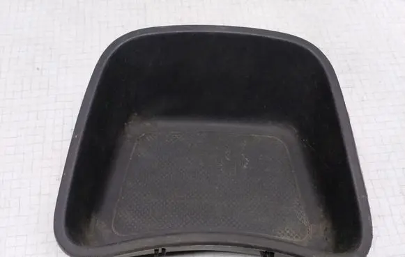 Renault Megane I Glove box 7700437657