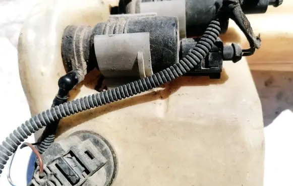 Windscreen/windshield washer pump