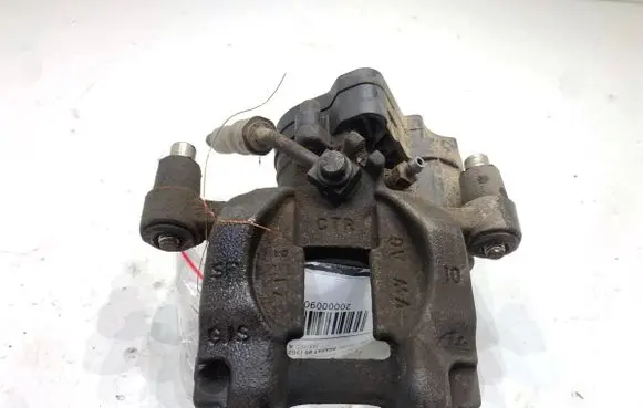 Volkswagen PASSAT B8 Rear brake caliper 3Q0615405R