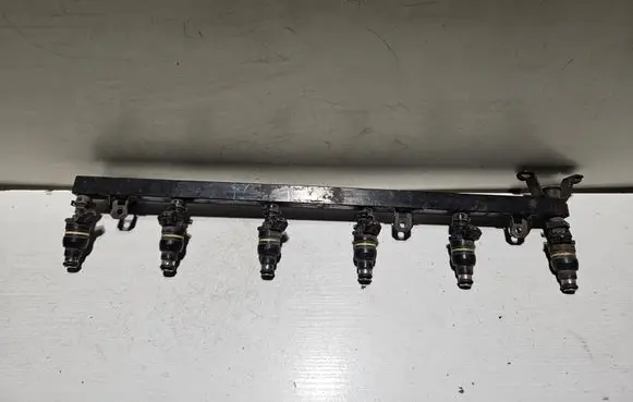 BMW 7 E32 Fuel main line pipe 73366 2073