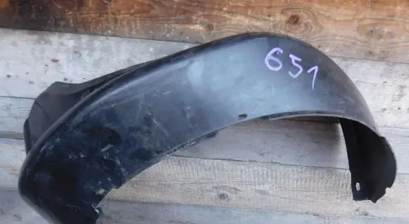 Volkswagen Polo II 86C 2F Front wheel arch liner splash guards 867809961a