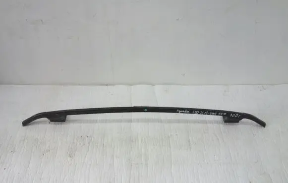 Hyundai i30 Front bumper cross member
