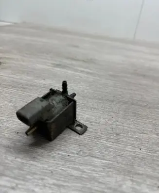 Opel Vectra B Vacuum valve 72097516