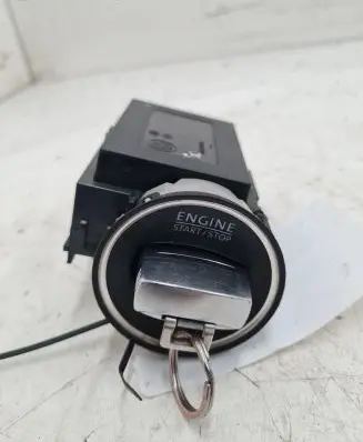 Volkswagen PASSAT B6 Ignition lock 3C0905843R