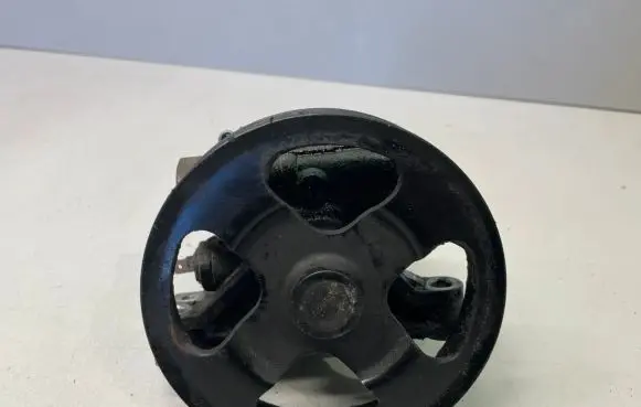 Mazda 6 Power steering pump