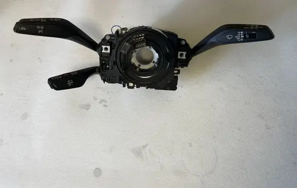 Audi Q3 Indicator stalk 82A953521NB 1052909400 10035578