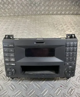 Mercedes-Benz Vito Viano W447 Radio/CD/DVD/GPS head unit A4479006005