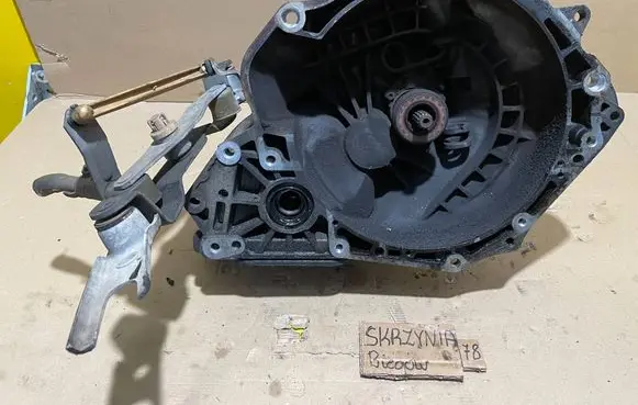 Opel Corsa C Manual 5 speed gearbox 55355489