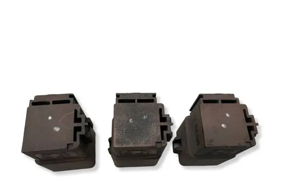 Citroen C6 Coolant fan relay 250030