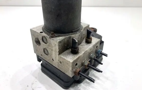BMW X6 F16 ABS Pump 6864798