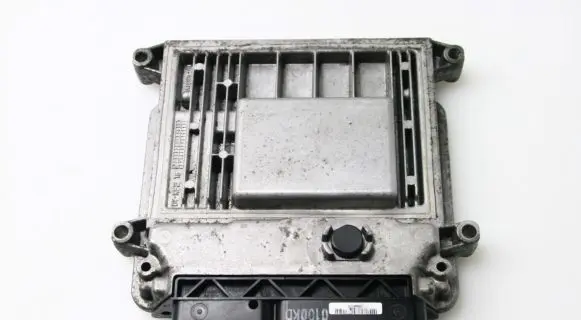 KIA Carens II Engine control unit/module 391162B040