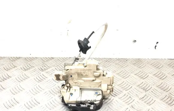 Audi A6 S6 C6 4F Front door lock 4F2837015 120706