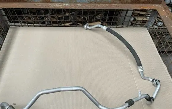 Volkswagen Golf VI Air conditioning (A/C) pipe/hose 5C0820743BNT