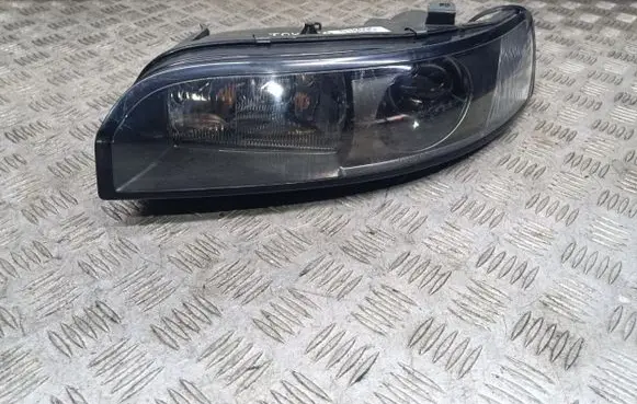 Toyota Avensis T250 Headlight/headlamp