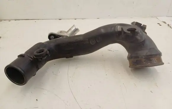 Nissan Juke I F15 Intercooler hose/pipe 14460