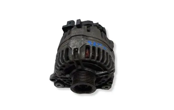 Volkswagen Jetta V Generator/alternator 03C903023D 0124325128