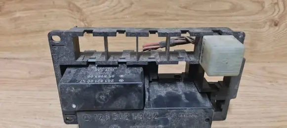 Mercedes-Benz E W124 Other relay 1265420332