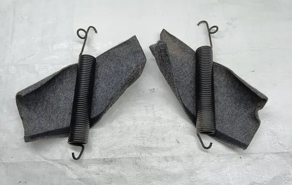 Jaguar S-Type Tailgate/trunk/boot tension spring 