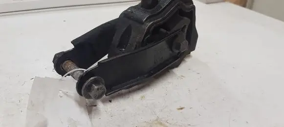 Volvo V60 Engine mount bracket 30748173