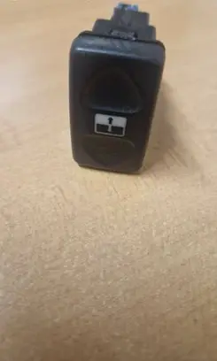 Land Rover Freelander Sunroof switch YUF101551LNF
