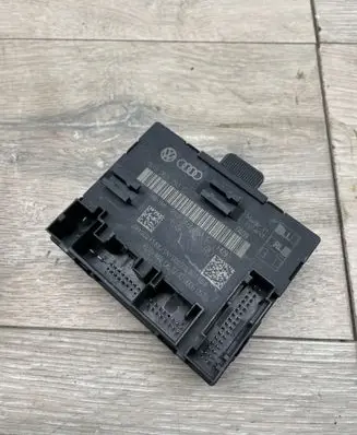 Skoda Superb B6 (3T) Door control unit/module 8X0959793C