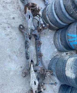 Hyundai Santa Fe Rear axle beam 