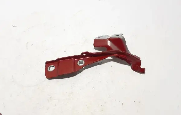 Engine bonnet/hood hinges
