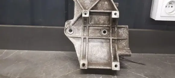Audi A4 S4 B5 8D Generator/alternator bracket 058260885