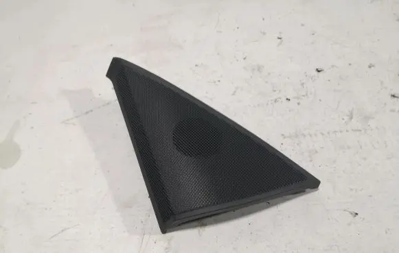 Mercedes-Benz C W204 Side speaker trim/cover A2047200148 A2128201002