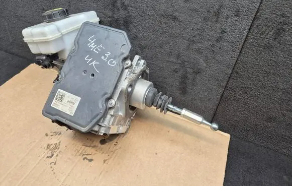 Audi Q7 4M Master brake cylinder 4M2614105 4M0614301 4M0614105P
