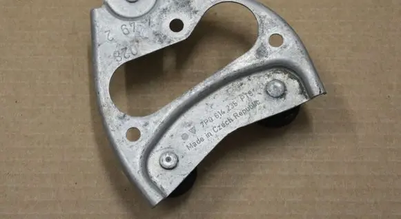 Volkswagen Touareg II ABS pump bracket 7P0614235