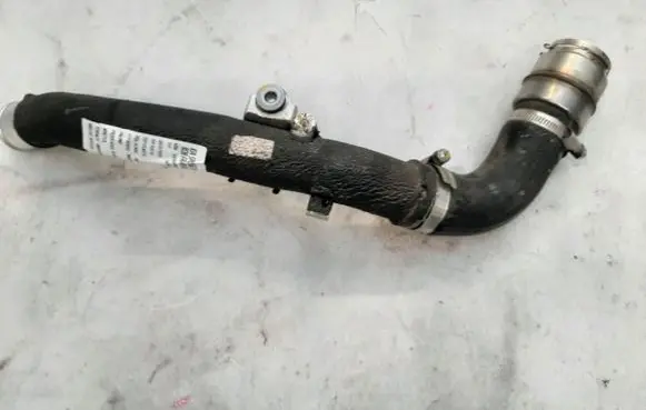 KIA Sportage Intercooler hose/pipe 28252-2M300