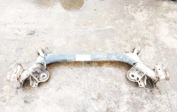 Citroen C4 I Rear subframe 
