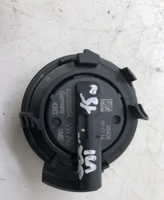 Volkswagen Golf VII Airbag deployment crash/impact sensor 5Q0959354