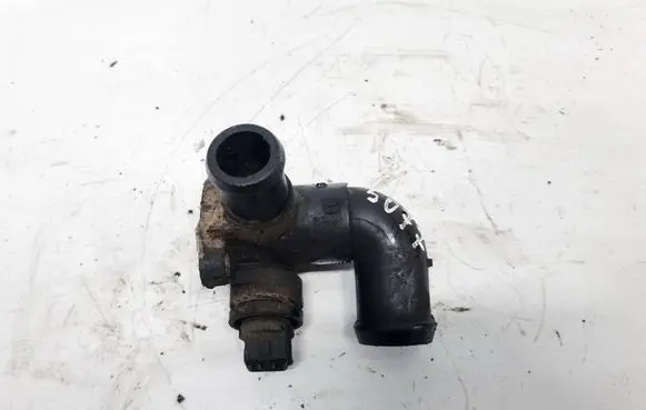 Volkswagen Polo III 6N 6N2 6NF Engine coolant pipe/hose 028121133C