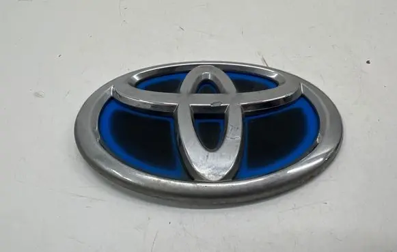Toyota Yaris XP210 Manufacturer badge logo/emblem 