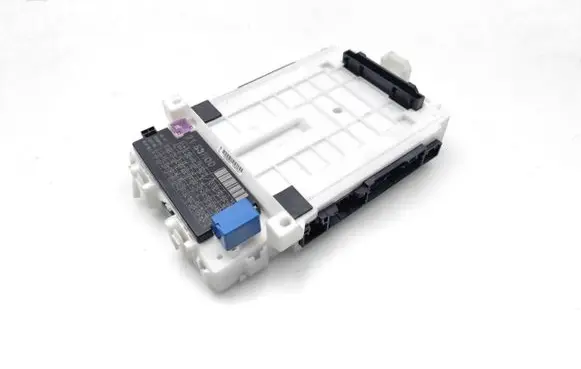 Suzuki Swift III Central body control module 2153R00