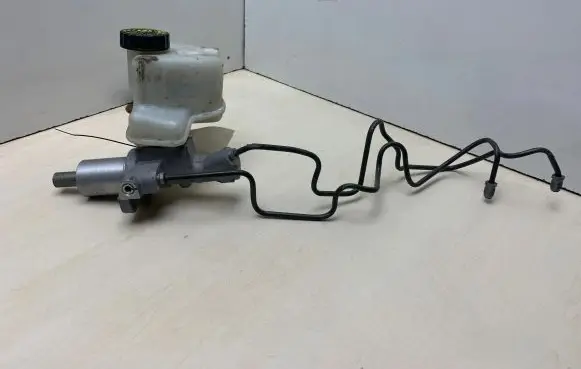 Mercedes-Benz C W204 Master brake cylinder A2044300102 03350890061