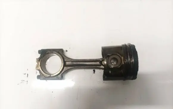 Volvo S60 Piston with connecting rod