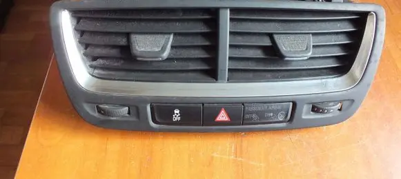 Opel Mokka Dash center air vent grill