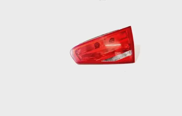 Tailgate rear/tail lights