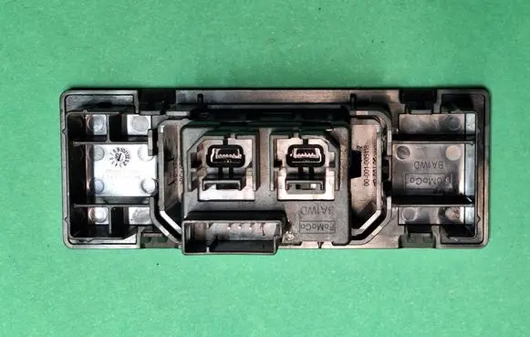 Ford Mondeo MK V USB socket connector GC3T14F014AA 02115510688