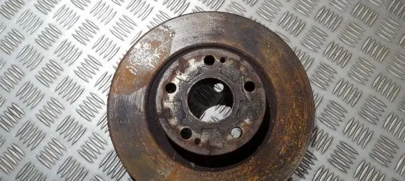 Toyota Avensis T250 Front brake disc