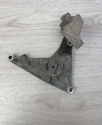 Cadillac SRX Generator/alternator bracket 12577183
