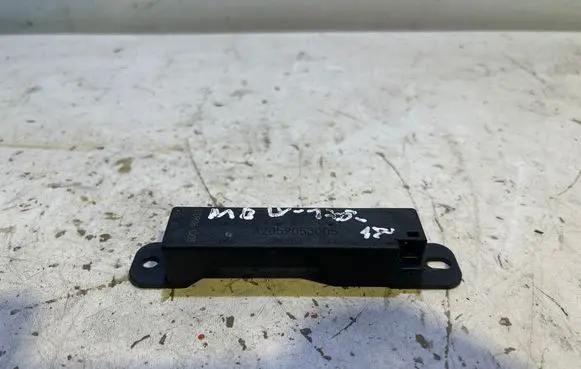 Mercedes-Benz A W176 Keyless (KESSY) go control unit/module A2059053005