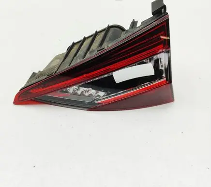 Skoda Superb B8 (3V) Tailgate rear/tail lights 3V9945308E 3V9945308D