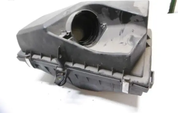 Volvo S40, V40 Air filter box 30866252